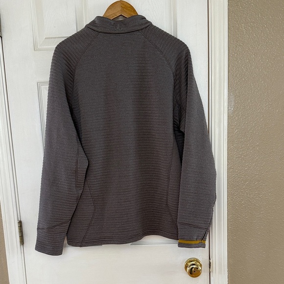 Men's Gray Zip-Up Sweater - Picture 4 of 4